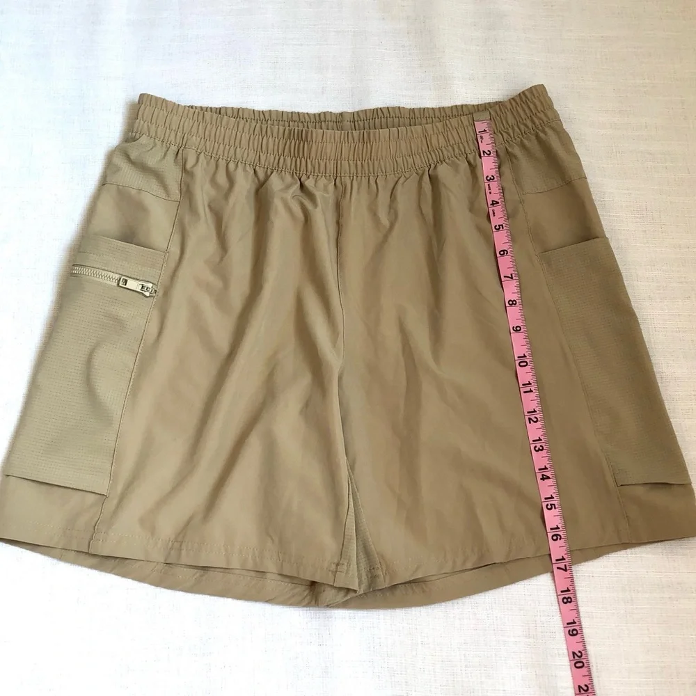 NWT Apana Khaki Athletic Hiking Workout Cargo Shorts Size Large